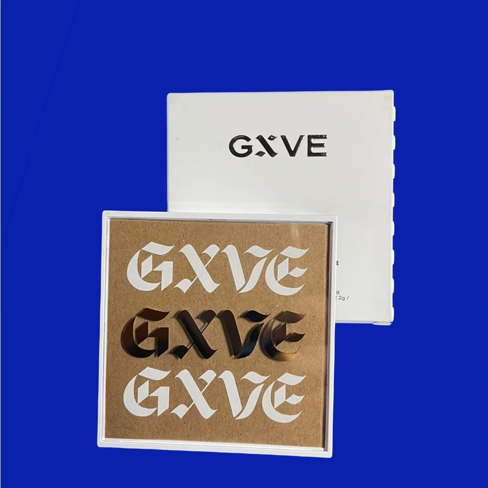 GXVE BEAUTY  Eye See in Color Multidimensional Eyeshadow Palette